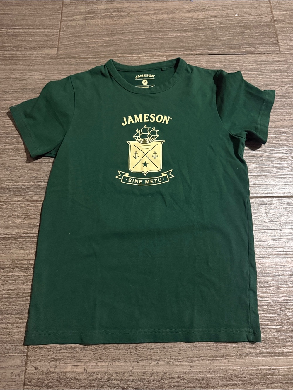 Jameson Men's Irish Wiskey 'Sine Metu' Authentic Graphic Tee Shirt Sz M